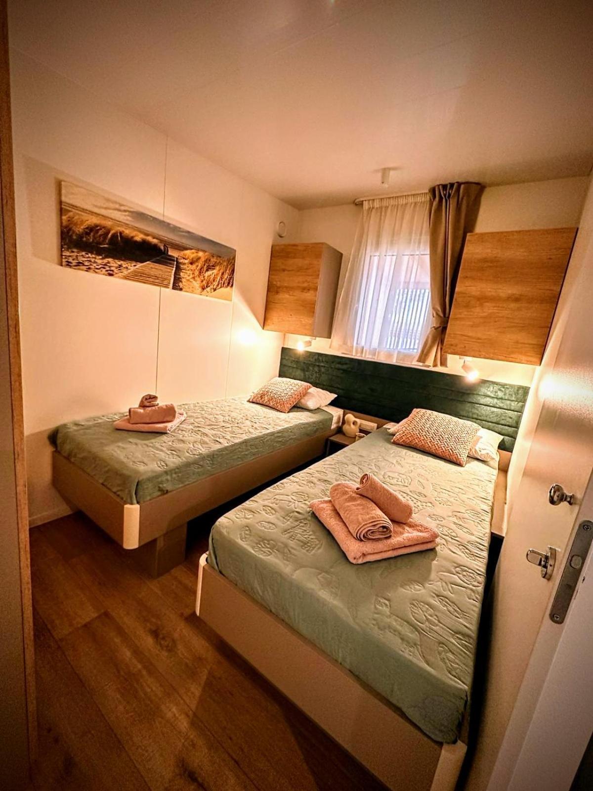 Mobile Home Tasha Biograd Na Moru Extérieur photo