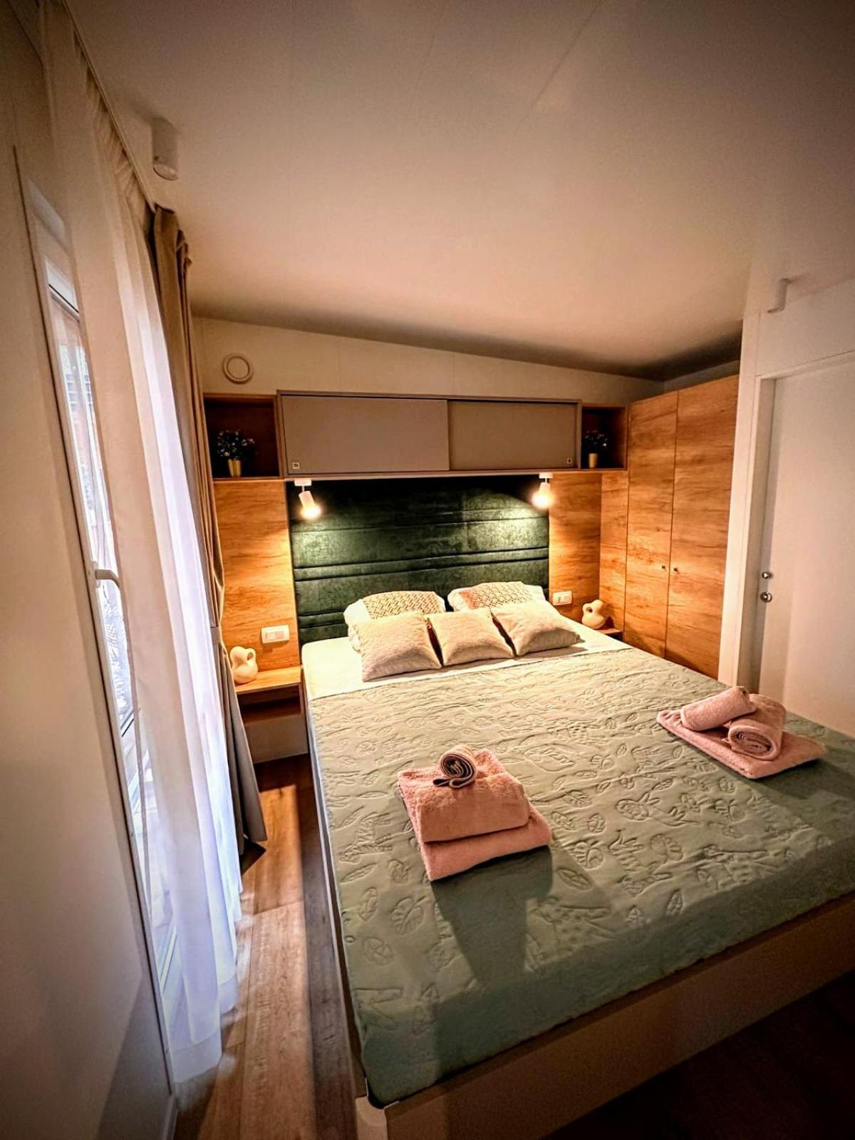 Mobile Home Tasha Biograd Na Moru Extérieur photo