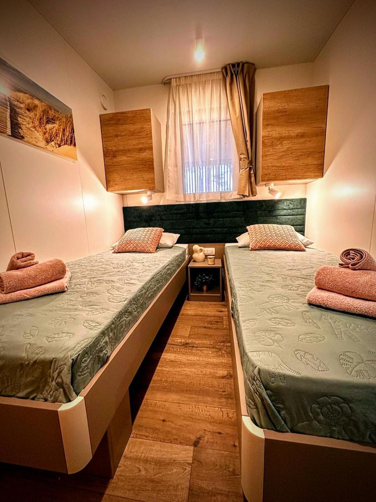 Mobile Home Tasha Biograd Na Moru Extérieur photo