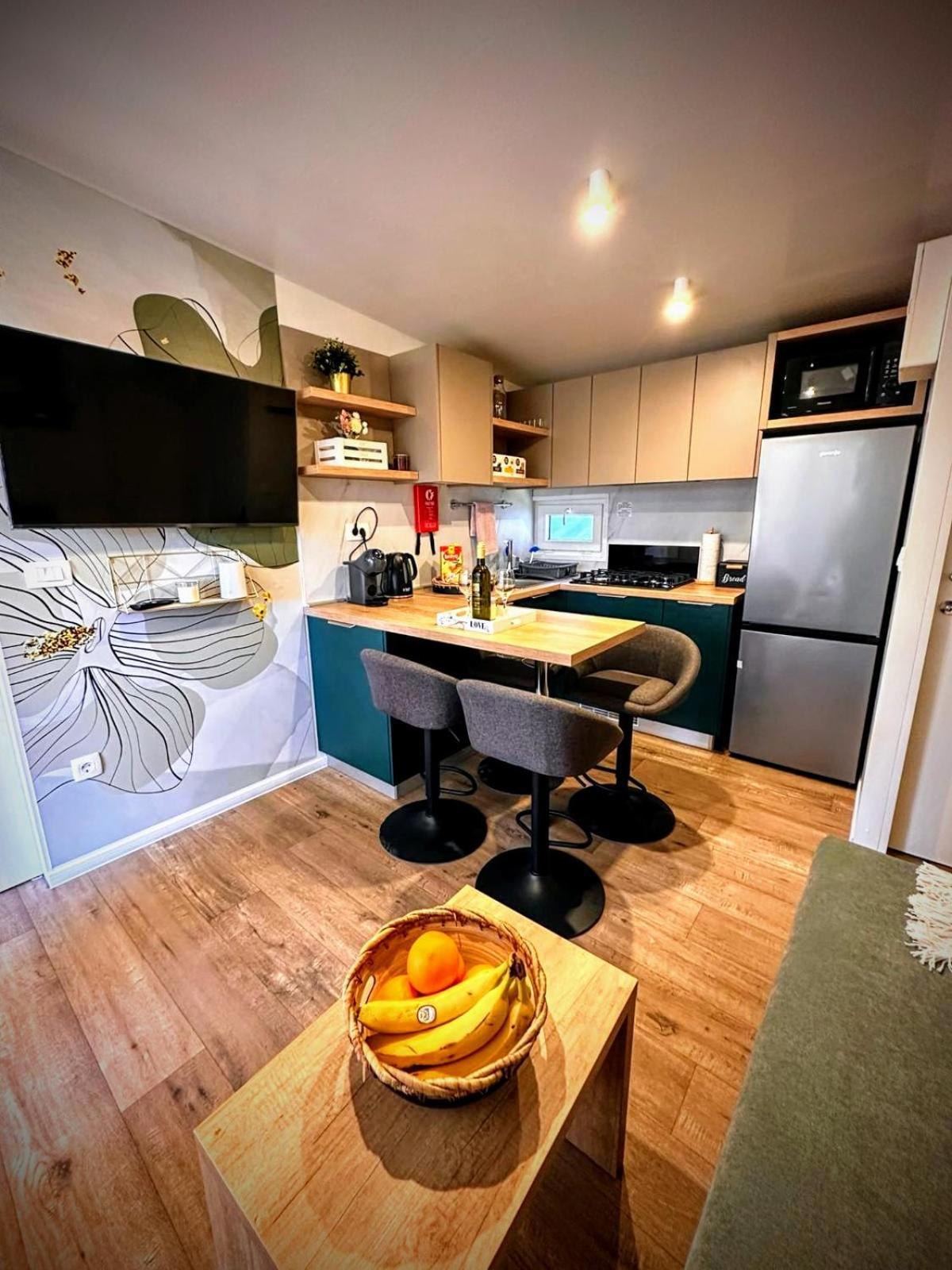Mobile Home Tasha Biograd Na Moru Extérieur photo